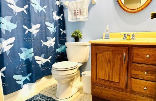 West Chester Casa | Ocean Palace -12 Guests- close to I-75-Amazing Location!