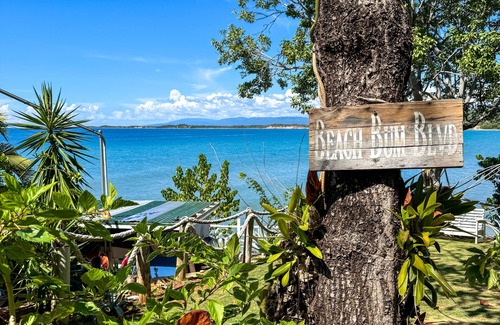 Treasure Beach Villa | Villa inolvidable: A / C, vistas de delfines al atardecer, 2 playas privadas, piscina