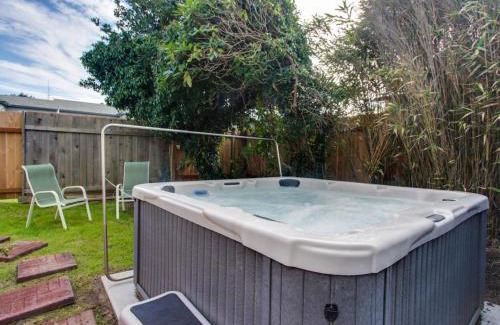 Rockaway Beach Casa | Ocean Shells Cottage