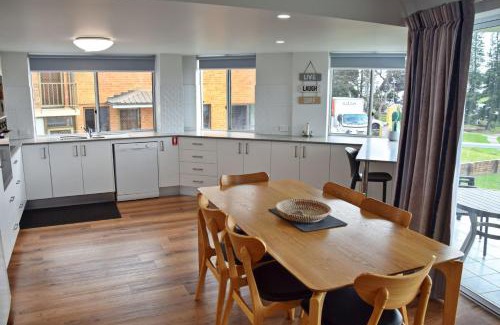 South West Rocks Apartamento | Ocean Shores Apartment 14 - Bring your own linen.