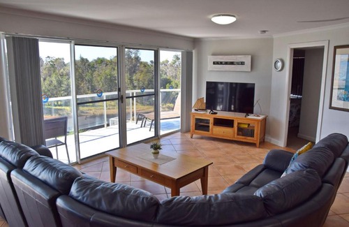 South West Rocks Apartamento | Ocean Shores Apartment 15 - Bring your own linen.