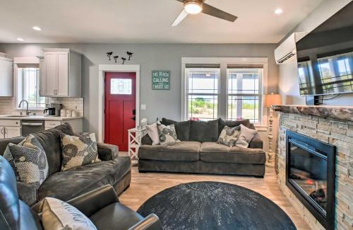 Ocean Shores Casa | Ocean Shores Getaway with Fireplace and Hot Tub!