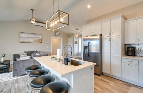 Ocean Shores Casa | Ocean Shores Home with Game Room - Walk to Beaches!