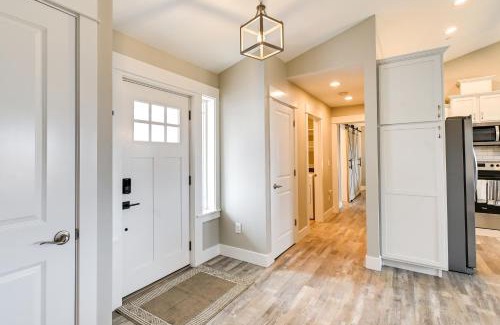 Ocean Shores Casa | Ocean Shores Home with Game Room - Walk to Beaches!