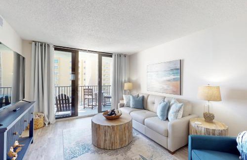 New Smyrna Beach Apartamento | Ocean Trillium Suites 401
