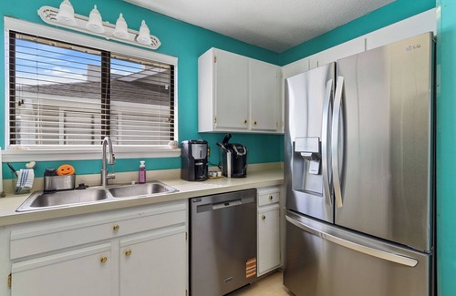 Garden City Cabaña | Ocean Vibes: Pet-Friendly, Walk to Beach + Pool