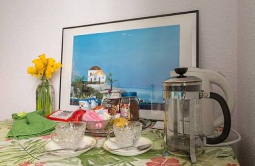 Grover Beach Casa | Ocean View 1 Bedrm House Sleeps 4, Steps to the Beach & Train Station, Pets O