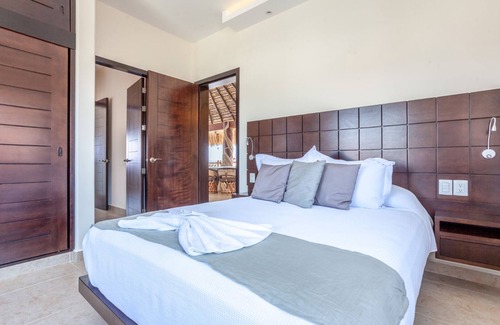 San Pedro Mixtepec Complejo | Ocean View 1 Bedroom Penthouse, with Resort Amenities Overlooking the Pacific!