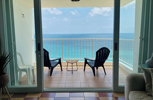 La Pared Condominio | Ocean View 2-bedroom condo with WiFi, beach access in the pleasant Luquillo.