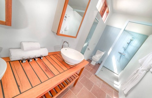 Fort Jeudy Villa | Ocean View - 2-bedroom Villa with Garden
