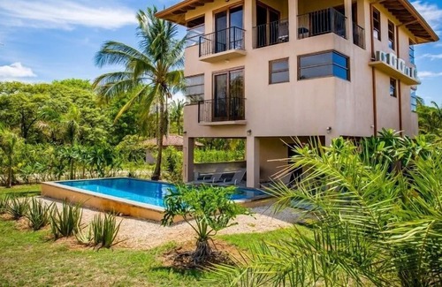 Playa Negra Casa | 3 habitaciones, 2 baños con increíbles vistas al mar y piscina
