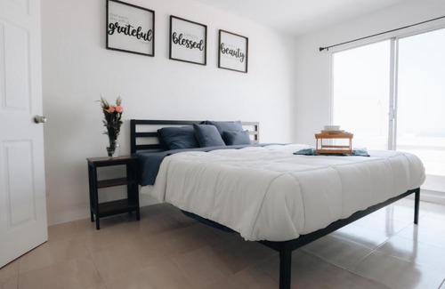 Laderas del Mar Apartamento | Ocean View 4-Level Luxury Townhome