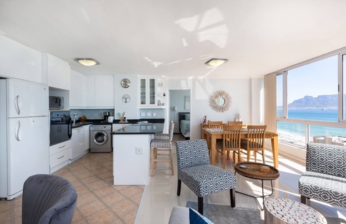 Bloubergstrand Apartamento | Ocean View A1101 by CTHA