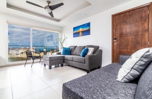 La Joya Apartamento | Ocean View, Amazing Sunsets, AC, Pool