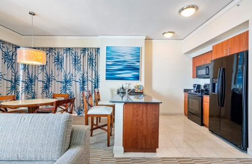 Sunny Isles Beach Hotel | Ocean View Apartment w/ Kitchen in Luxury Beach Resort