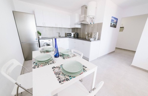 Gran Tarajal Apartamento | Apartamentos Ocean View.Primera línea de playa.Terraza vista al mar.Wifi.Parking