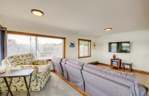 Manset Apartamento | Ocean-View Apt in the Heart of Southwest Harbor!