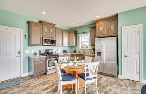 Emerald Isle Apartamento | Ocean-View Apt in Emerald Isle - Walk to Beaches!