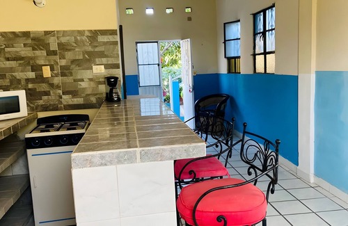 Lázaro Cárdenas Apartamento | Ocean view Charming 2-bedroom apartment with AC, WiFi in beautiful