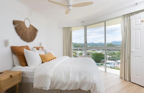 Burleigh Heads Apartamento | Ocean View Coastal Haven in Burleigh Heads