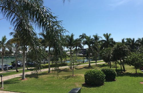Laguna Shores Condominio | Condominio frente al mar