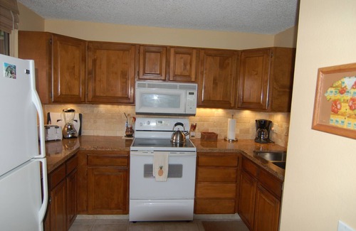 Kahaluu Bay Condominio | Condominio con vista al mar! Al otro lado de White Sands Beach! Remodelado!