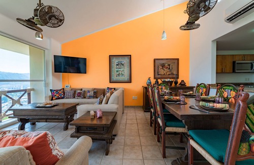 Playa Chahué Condominio | Ocean View Condo cerca de la ciudad