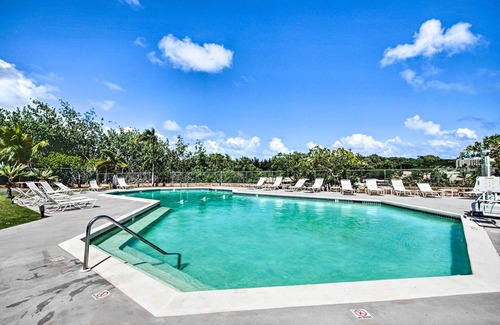 Nawiliwili Condominio | Ocean-View Condo < Half Mile to Kalapaki Beach!