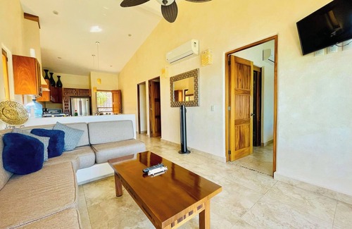 Almacén Condominio | Ocean View Condo, Infinity Pool!