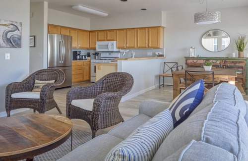 Cayucos Condominio | Elegante y actualizado condominio con vista al mar
