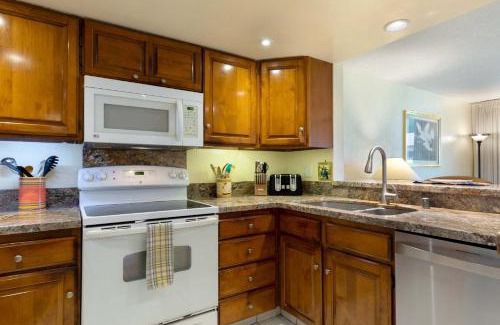 Kahaluu Bay Casa | Ocean View Condo in White Sands Village