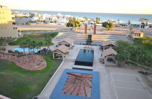 Las Conchas Casa | Ocean View Condo with Pools and Easy Beach Access