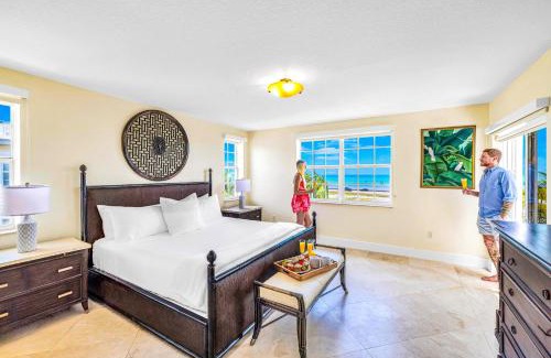 Islamorada Apartamento | Ocean View Duplex Penthouse Retreat amenities: tennis court heated Pool Vista Key One