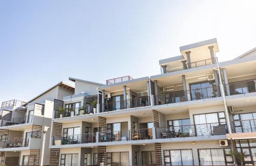 Winklespruit Apartamento | Ocean View Escape with Private Rooftop -Sancta Maria
