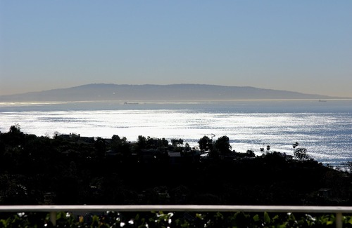 Pacific Palisades Casa | Ocean View European Art Villa