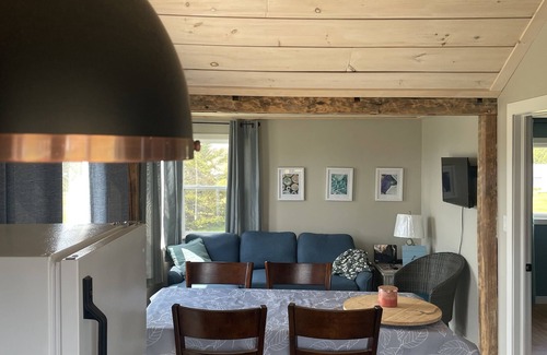 Tryon Cabaña | Ocean View Family Friendly Cottage