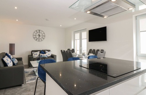 Banff Cabaña | OCEAN VIEW, family friendly, country holiday cottage in Banff