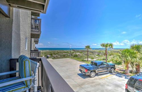 Fernandina Beach Apartamento | Ocean-View Fernandina Condo with Pool, Beach Access!