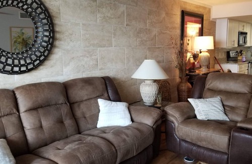 Hudson Condominio | Ocean View from Every Room of this 7th Floor Condo