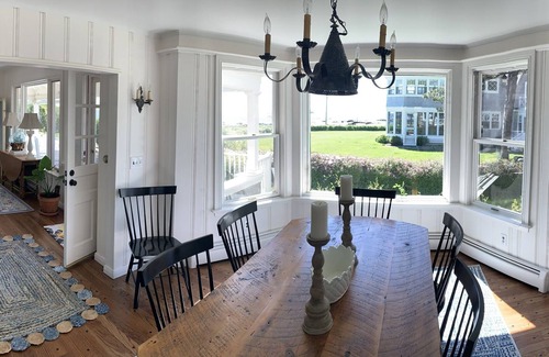 Biddeford Pool Casa | Ocean Home en Biddeford Pool con cuartos de invitados separados por un total de 4 dormitorios / 2. 5 BA.