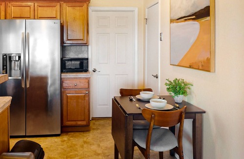 Seaside Casa | Ocean-view home in great location with backyard deck, grill, streaming, & W/D