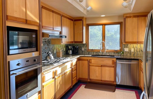 Agate Beach Casa | Ocean View Home in Newport! Short Walk to Sandy Beach!