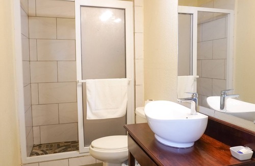 Gravel Bay Hotel | Ocean View Hotel and Restaurant