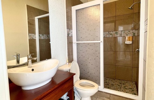 Gravel Bay Hotel | Ocean View Hotel and Restaurant