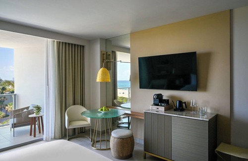 Sugar Sands Hotel | Ocean View King, Amrit Ocean Resort, Direct Beach Access, Multiple Pools