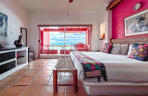 Isla Mujeres Hotel | Ocean View King Room at Casa de Los Sueños