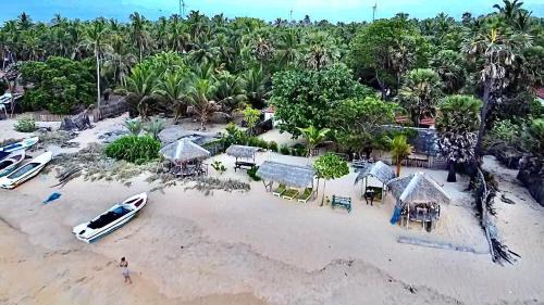 Kudawa Cama Y Desayuno | Ocean view kite surfing school