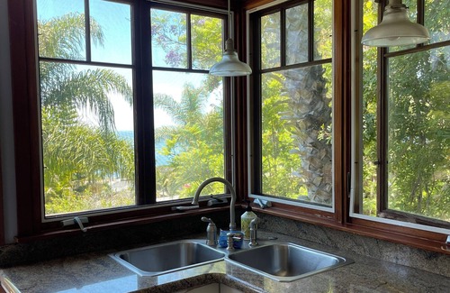 South Laguna Cabaña | Vista al mar Laguna Beach Cottage & Private Garden 600 pies a Thousand Steps Beach