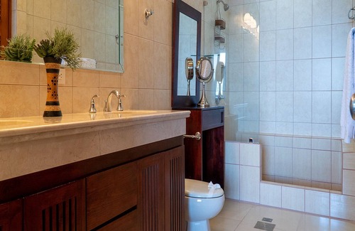 Playa Flamingo Condominio | Ocean View Luxury Condo at Flamingo Towers