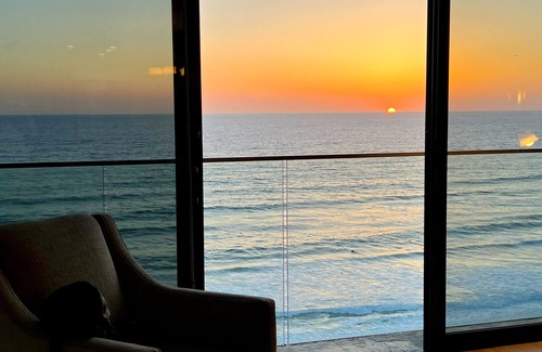 North Pacific Beach Condominio | Ocean View Luxury Condo